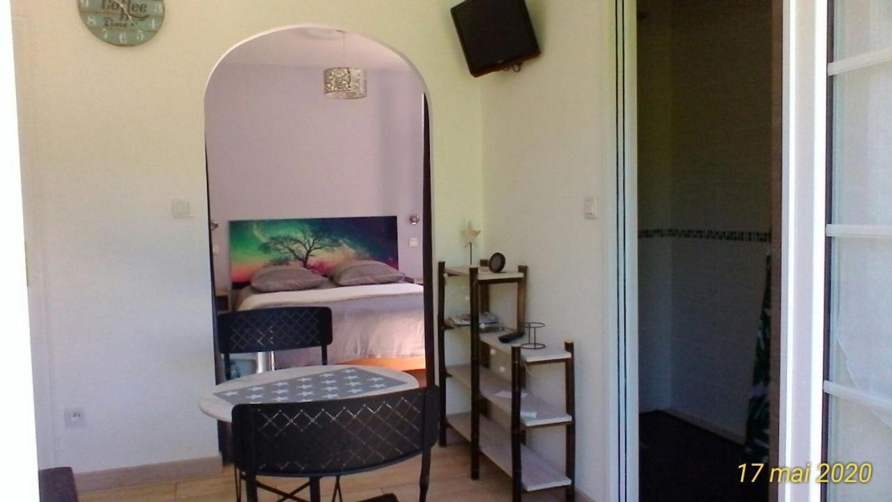 Le Clos Des Palombes Wifi Climatisation Saint-Pierre-du-Mont  エクステリア 写真
