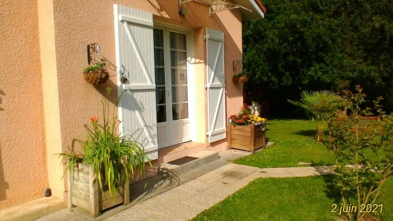 Le Clos Des Palombes Wifi Climatisation Saint-Pierre-du-Mont  エクステリア 写真